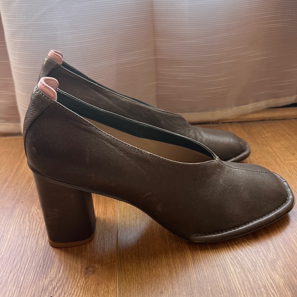 ALYSI Leather Pumps